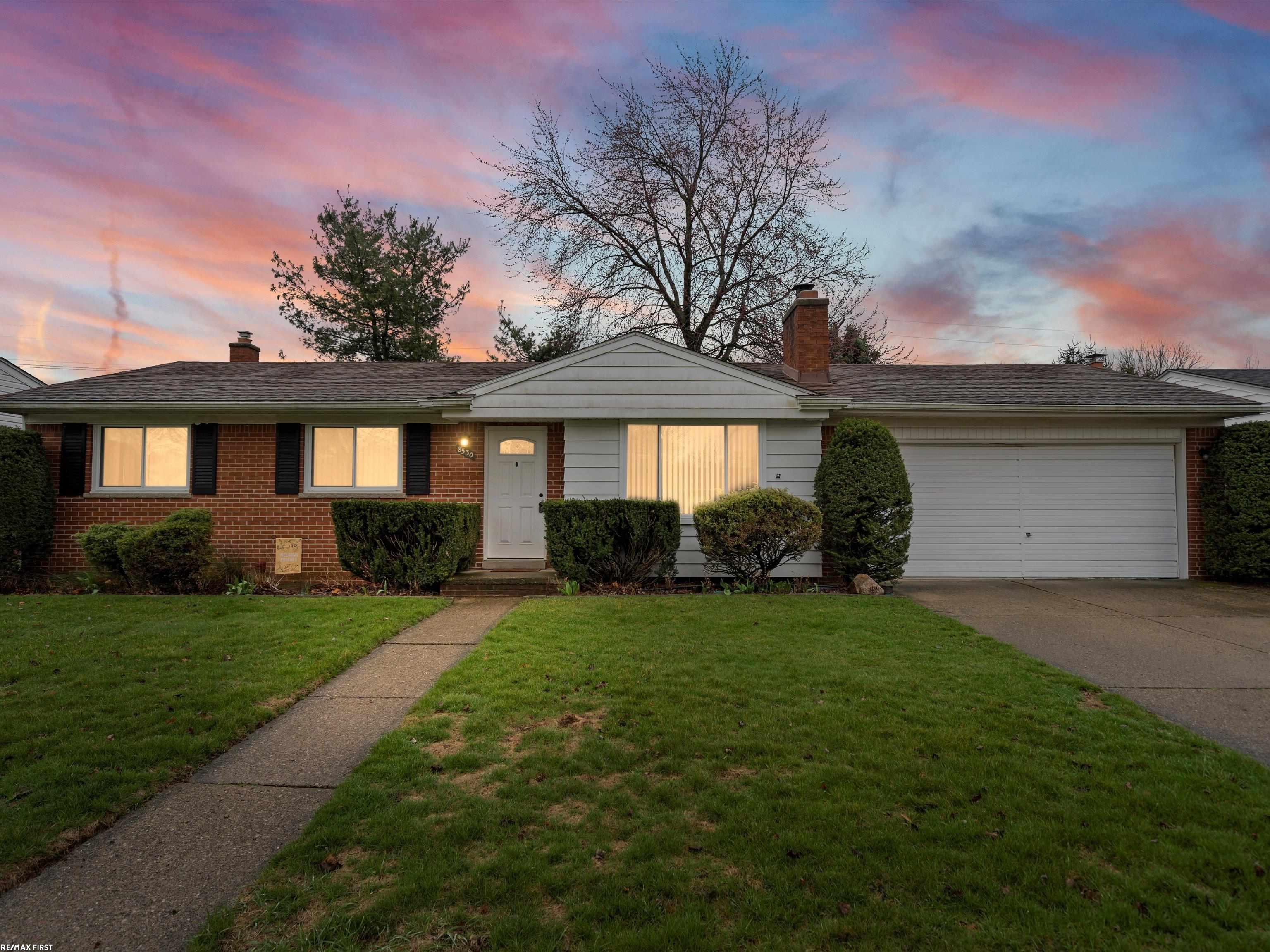 8530 Leslie Drive
