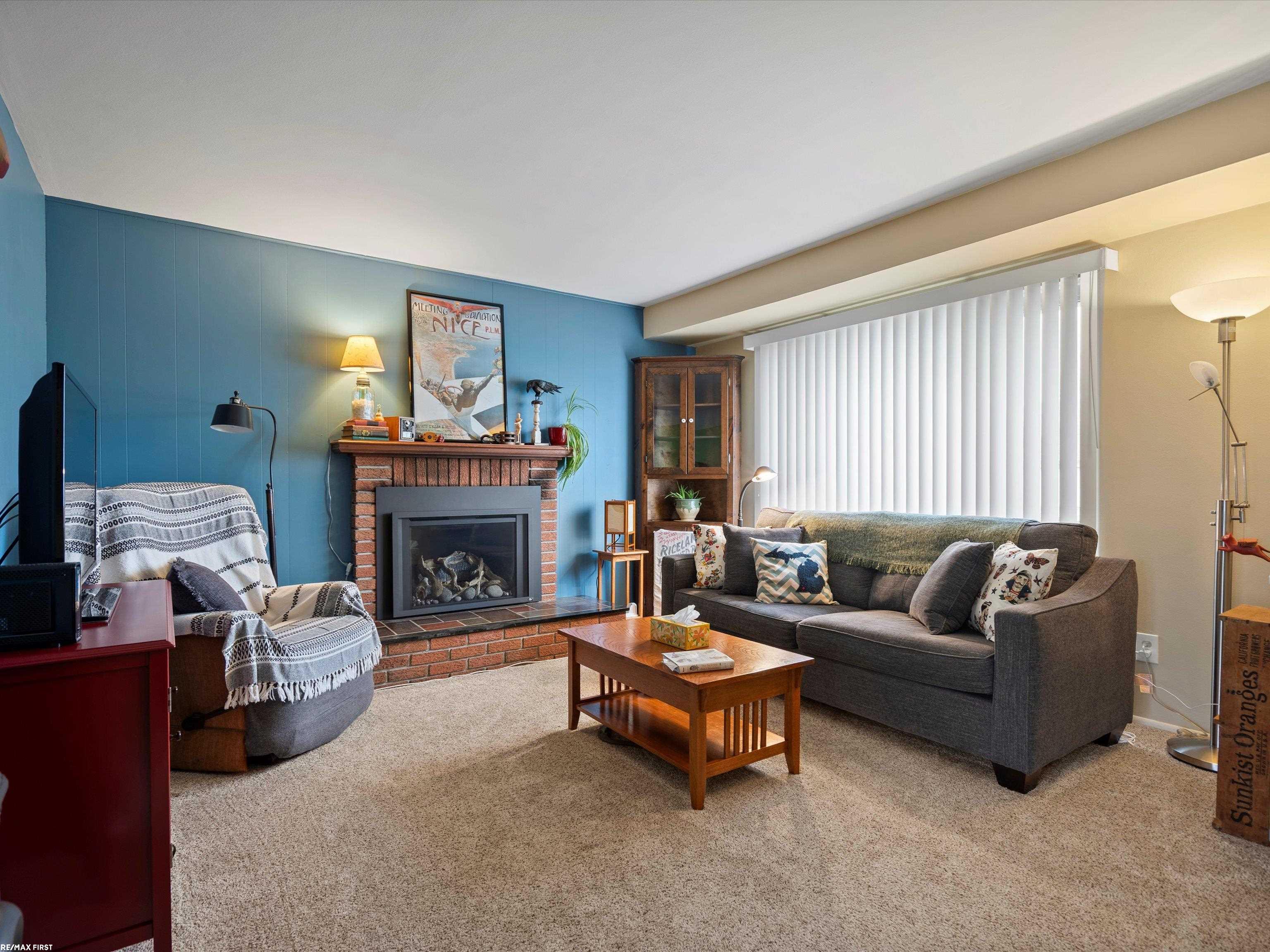8530 Leslie Drive