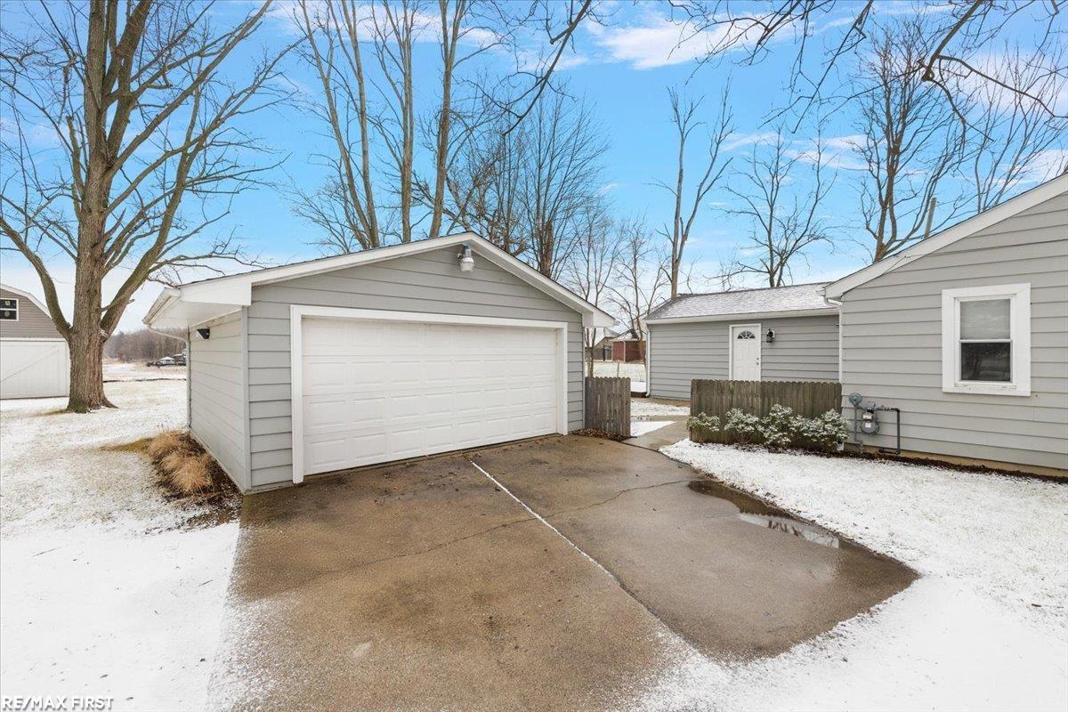 49939 Fairchild Road