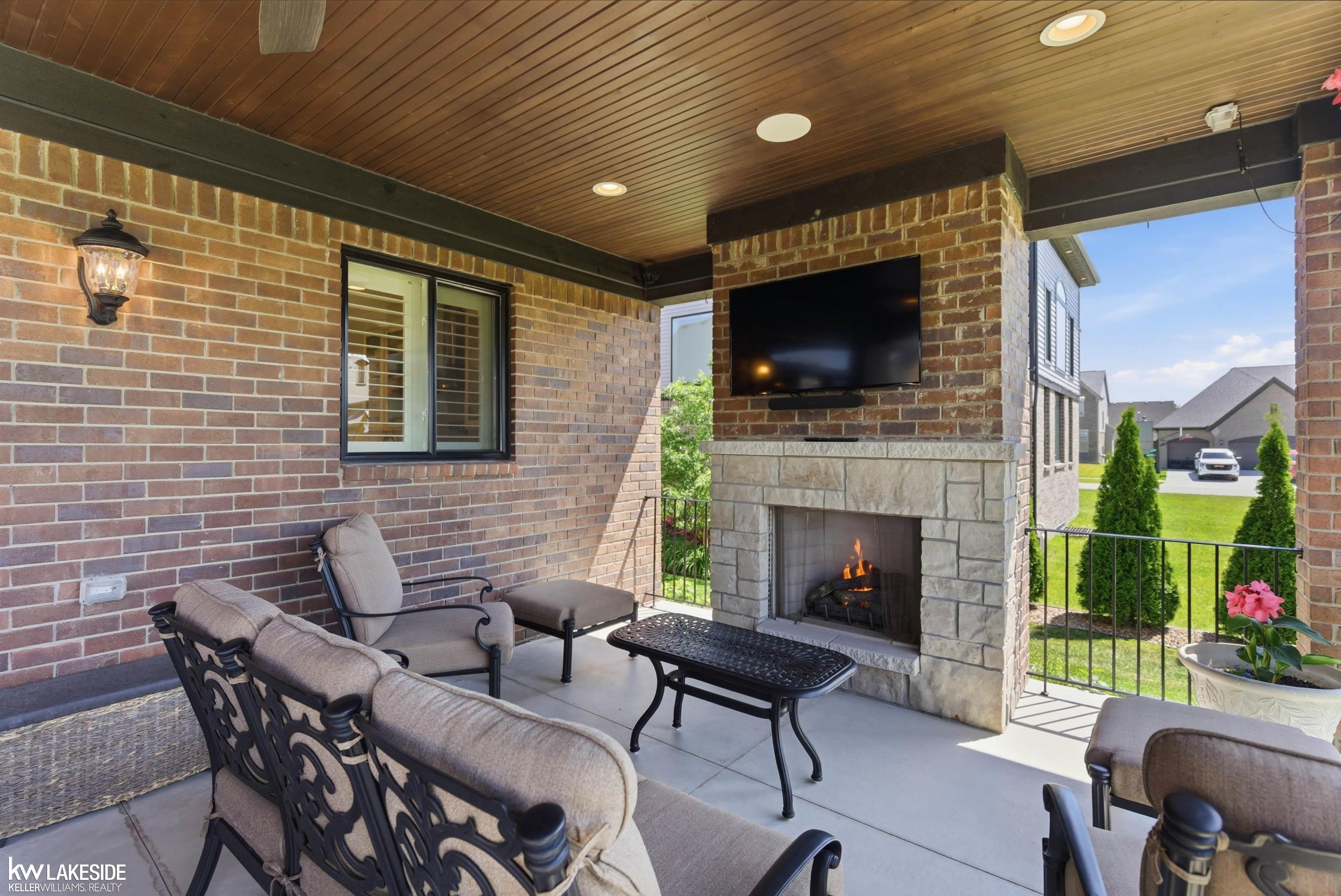 17206 Crittenden DR