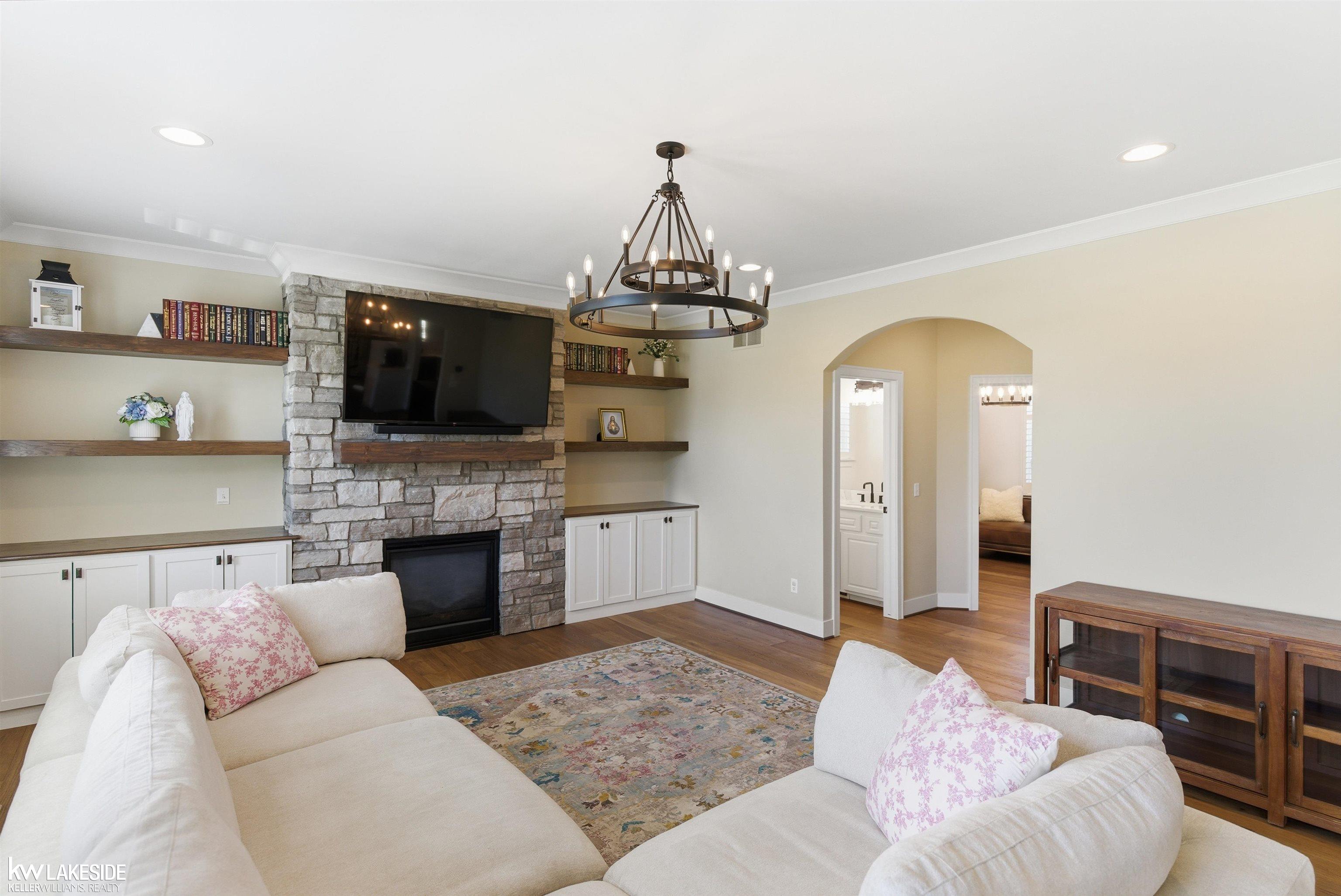 17206 Crittenden DR
