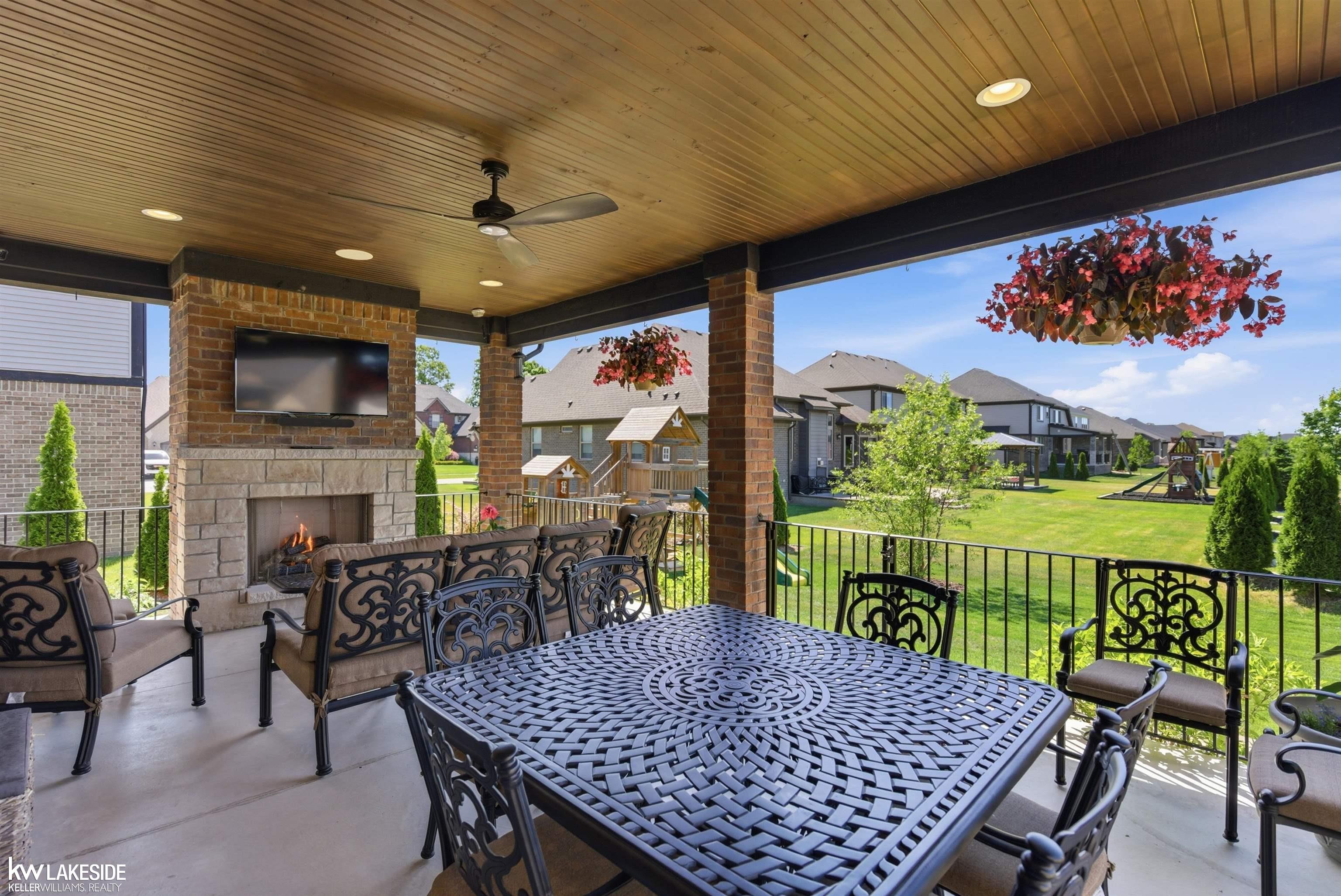 17206 Crittenden DR