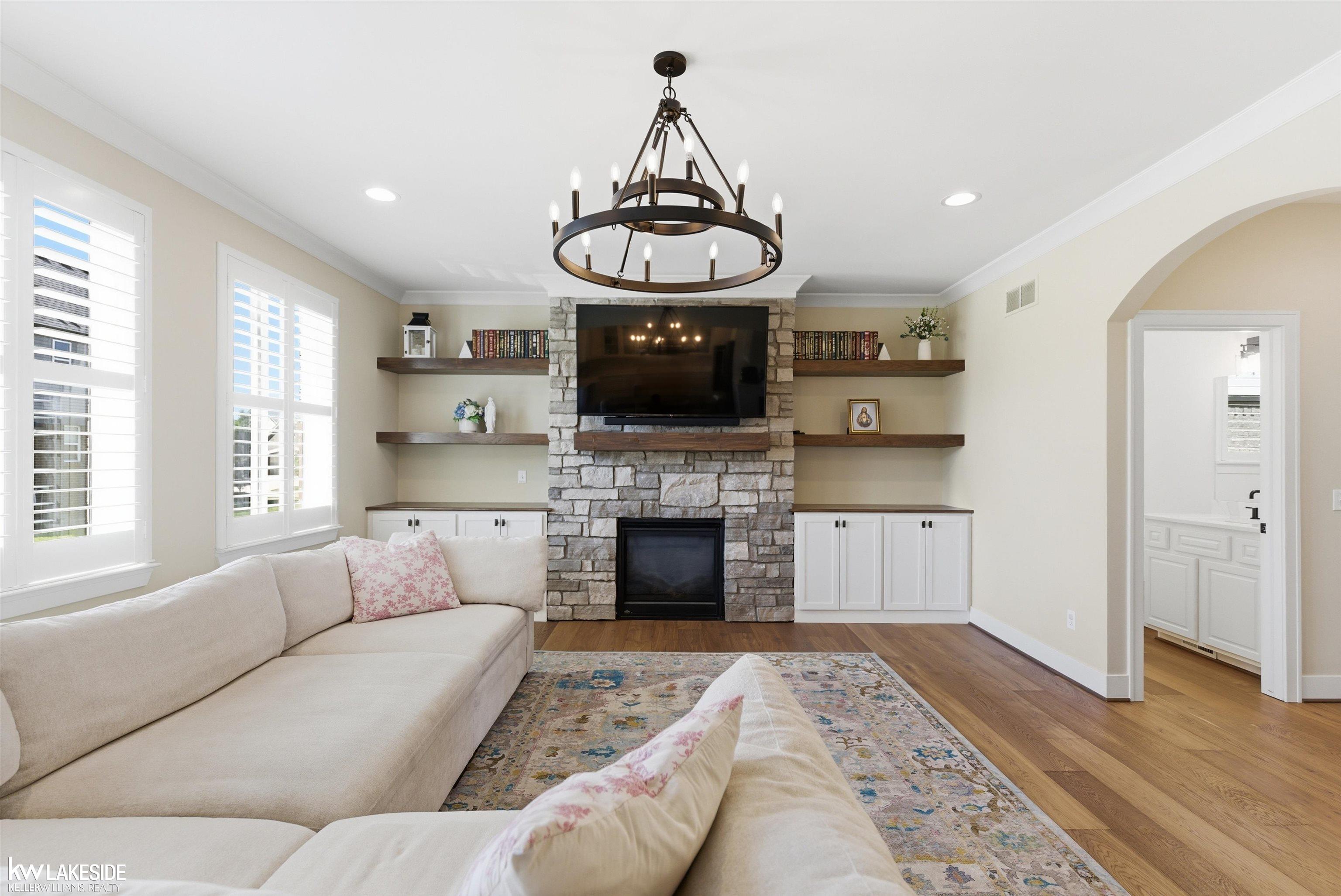 17206 Crittenden DR