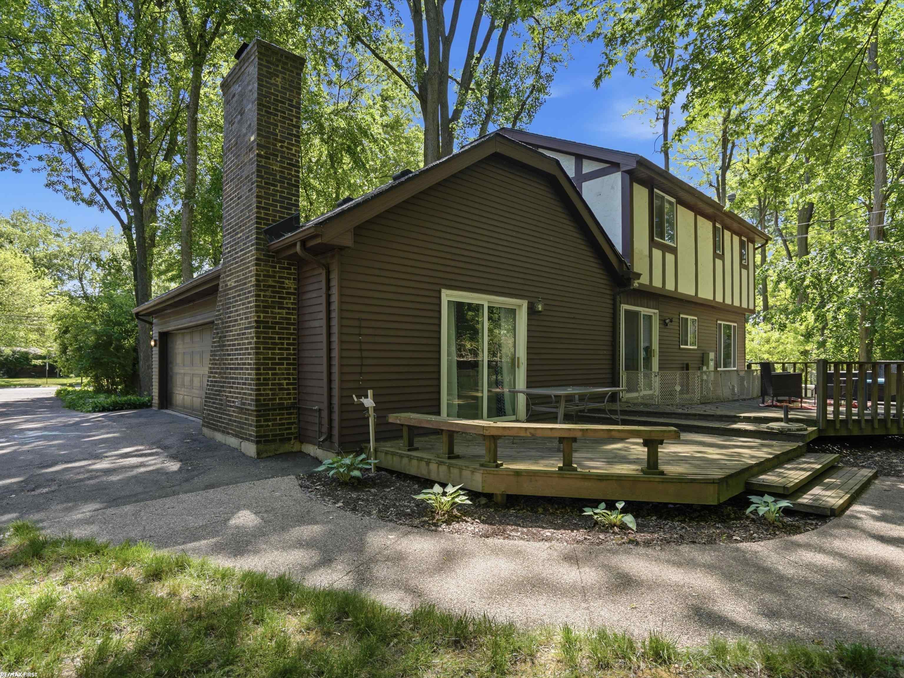 23011 Gill Rd Road