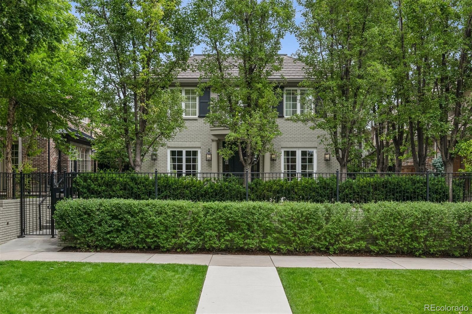 450 Steele Street