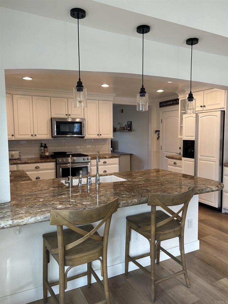 1438 Crestview Drive