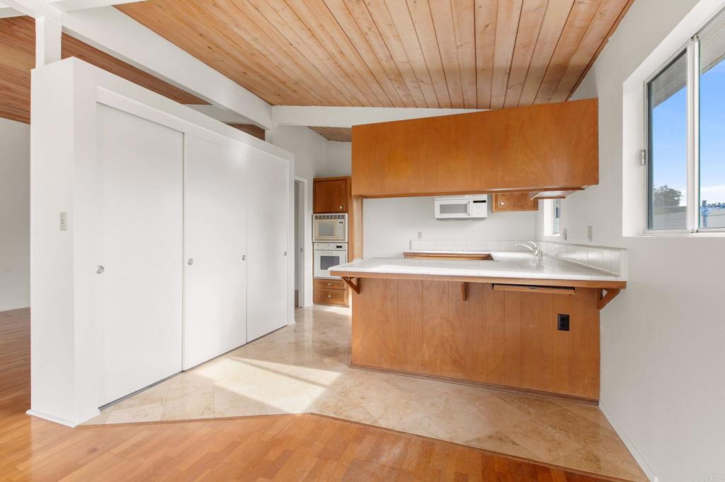 5580 Soledad Mountain Road