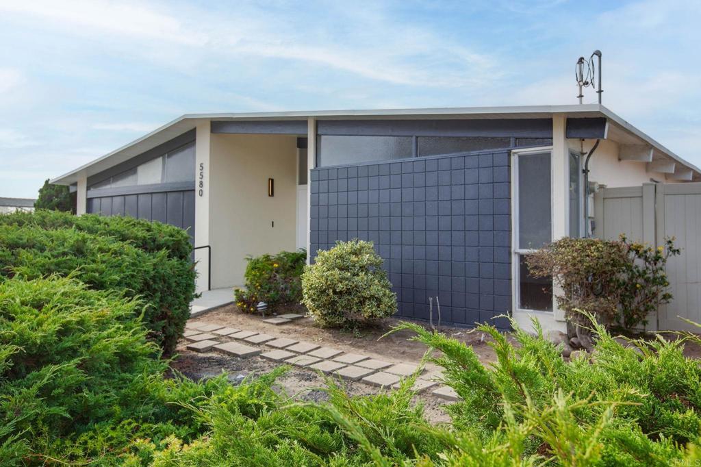 5580 Soledad Mountain Road