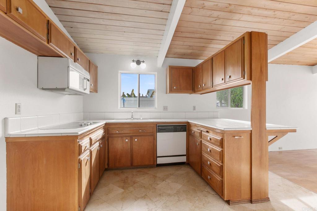 5580 Soledad Mountain Road