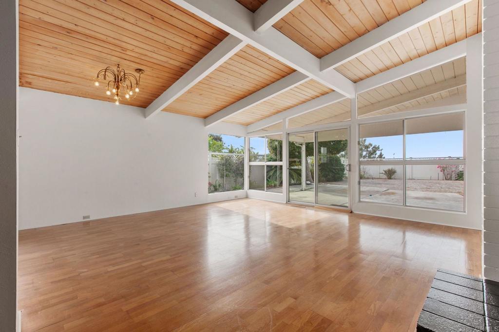 5580 Soledad Mountain Road