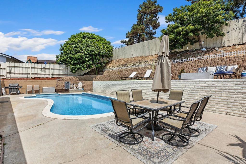 833 Halecrest Drive