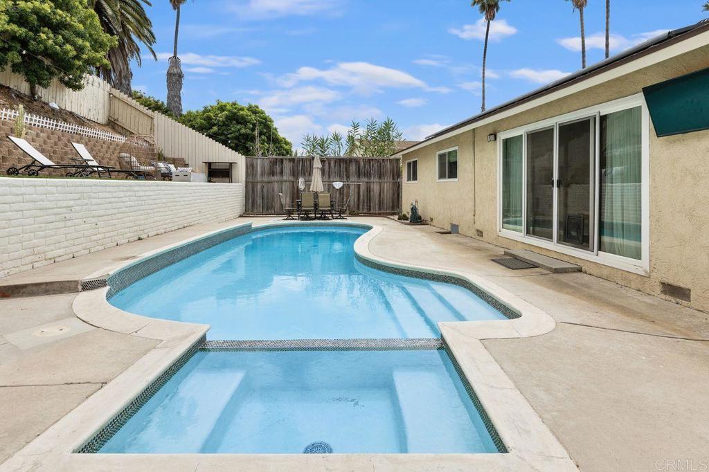 833 Halecrest Drive