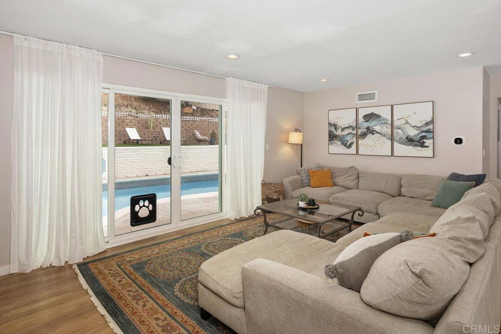 833 Halecrest Drive