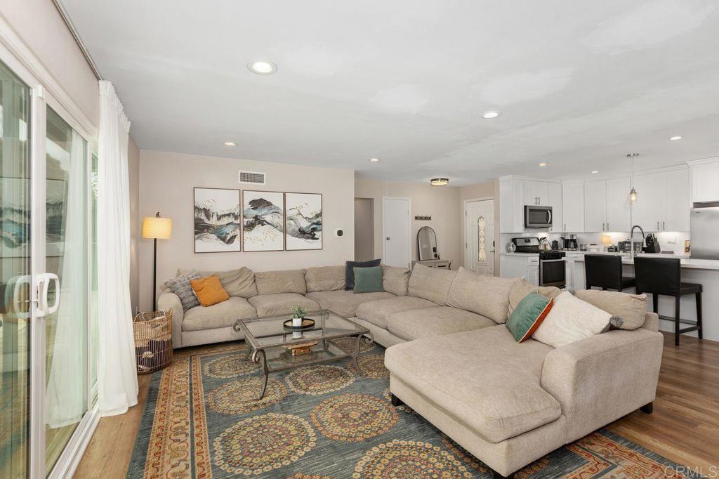 833 Halecrest Drive