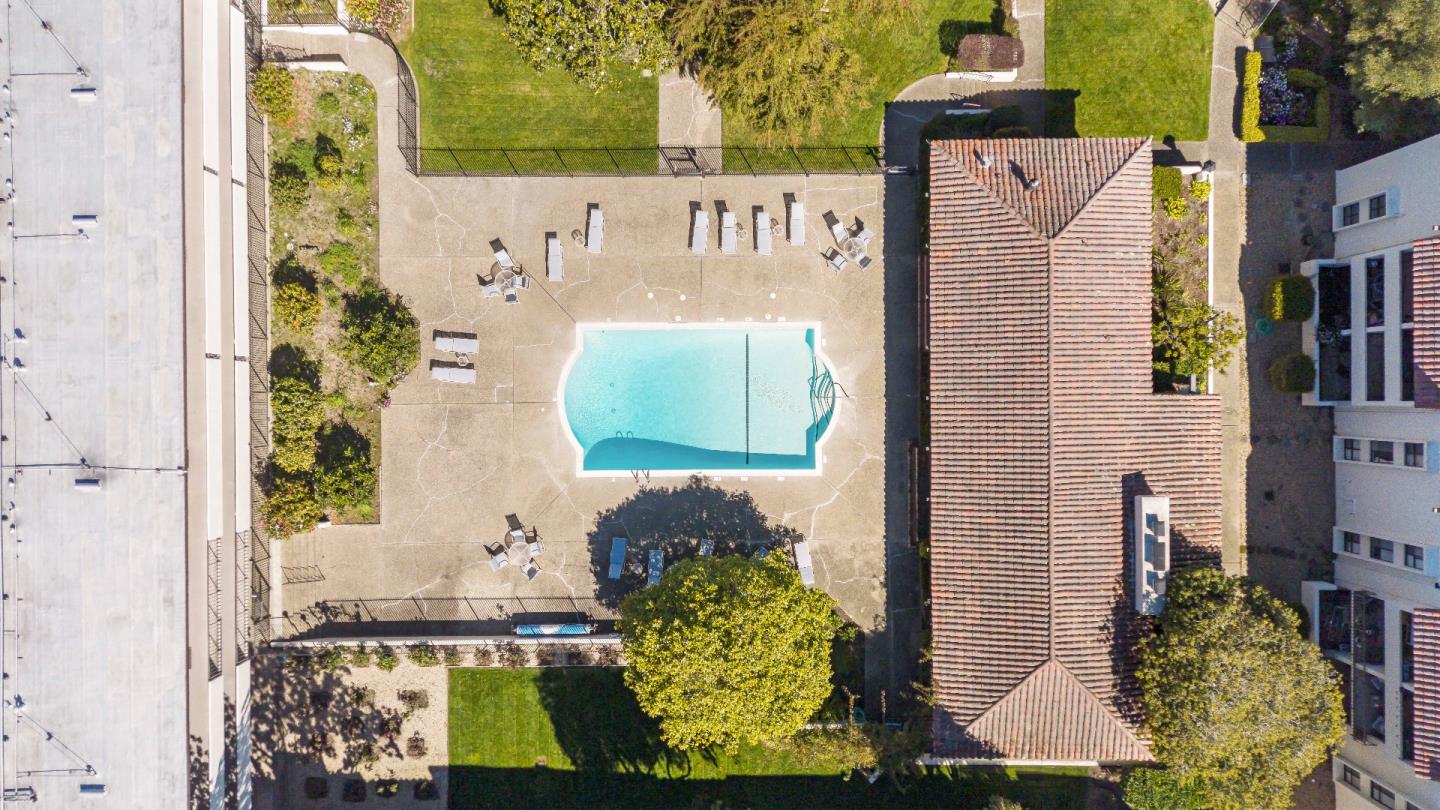 500 Glenwood CIR 2110