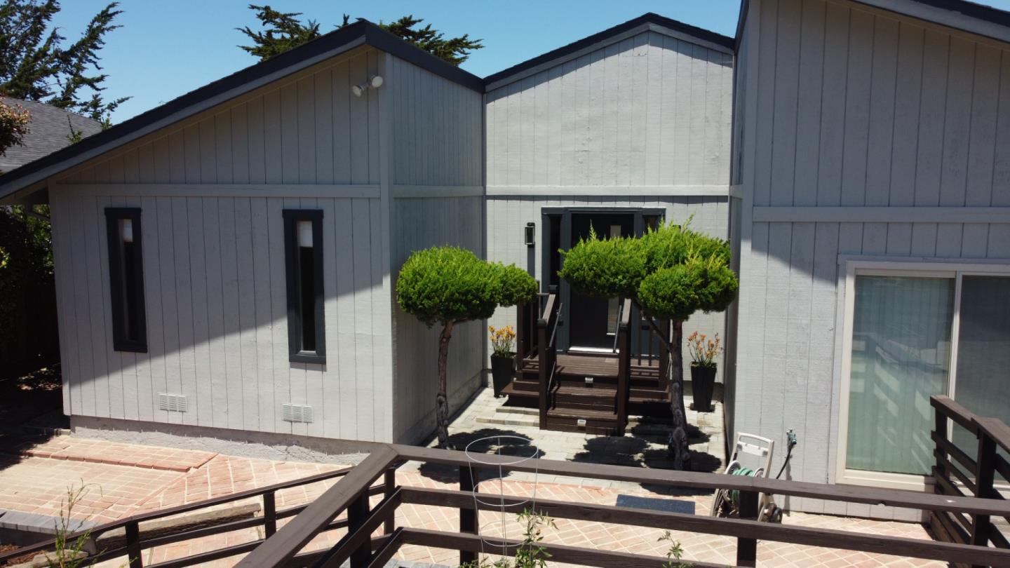 1615 Plumas AVE