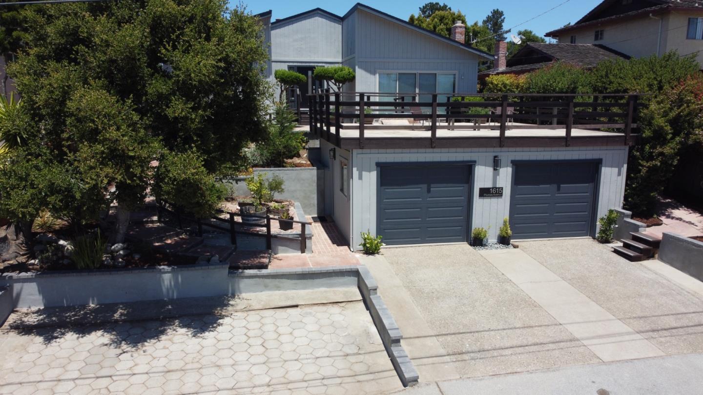 1615 Plumas AVE