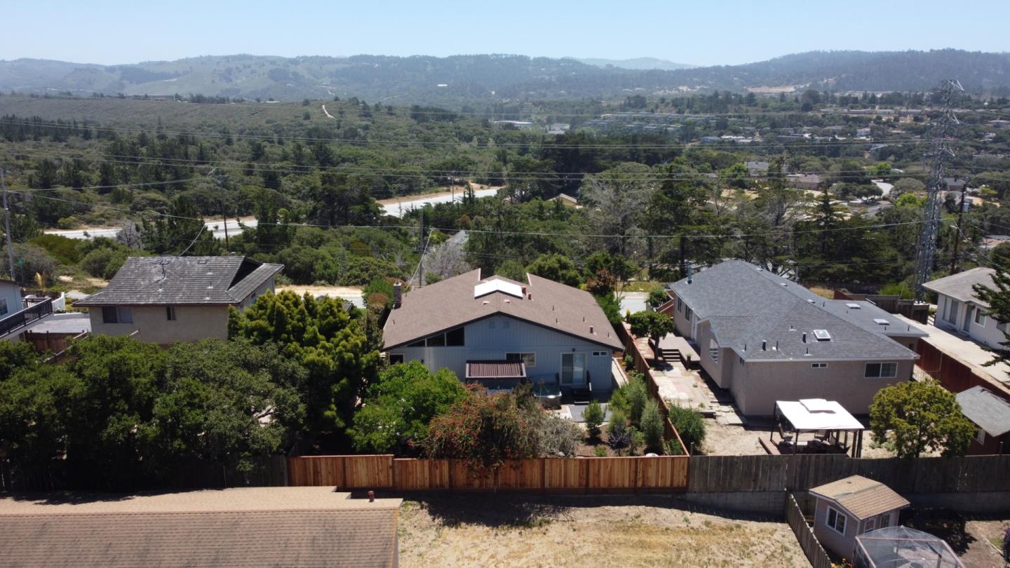 1615 Plumas AVE