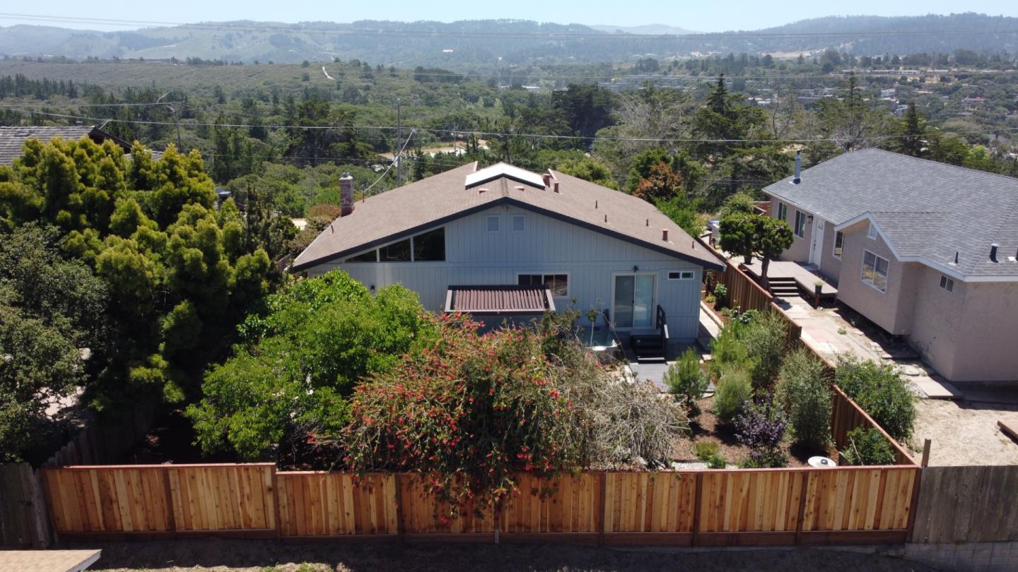 1615 Plumas AVE