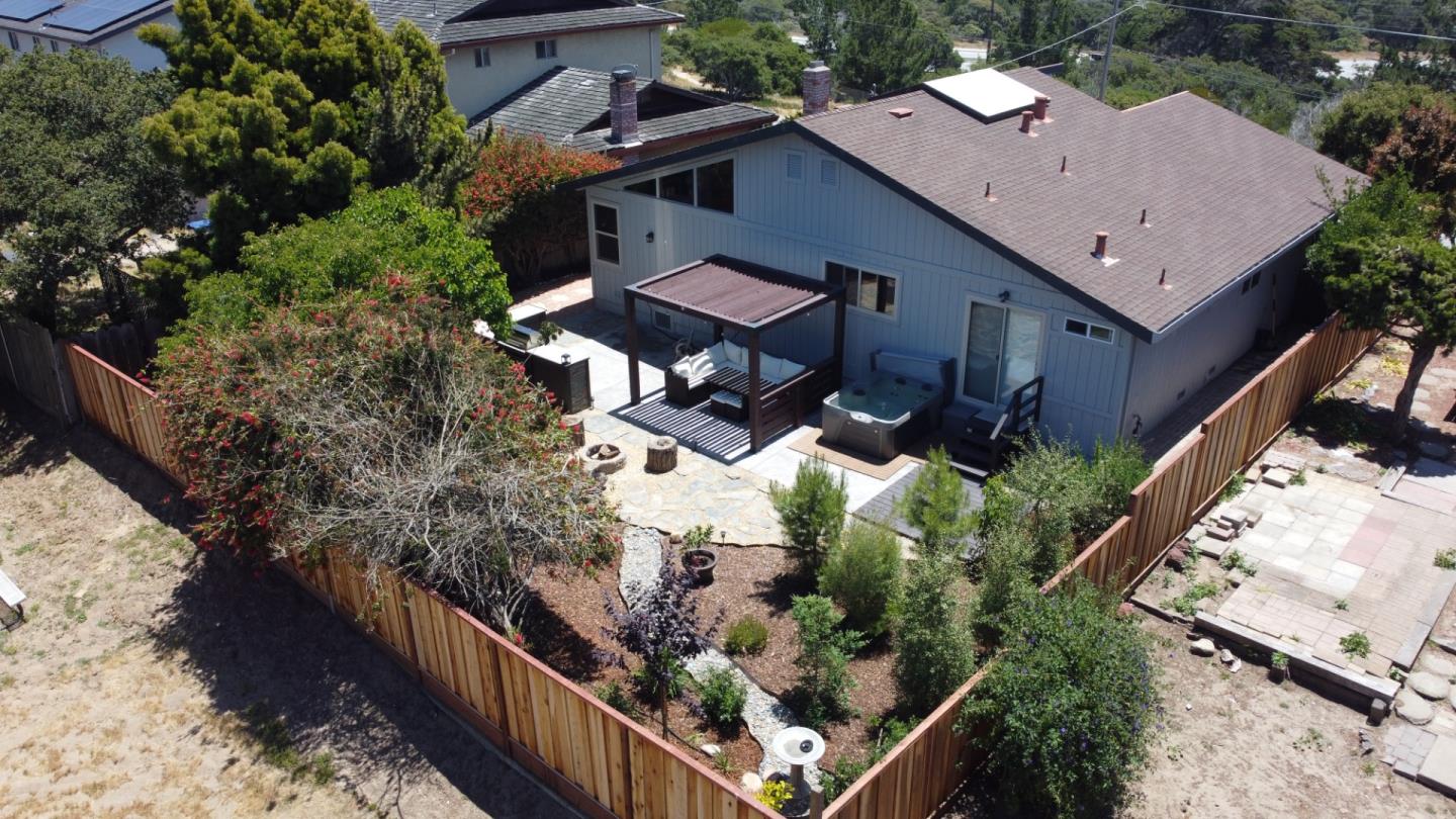 1615 Plumas AVE