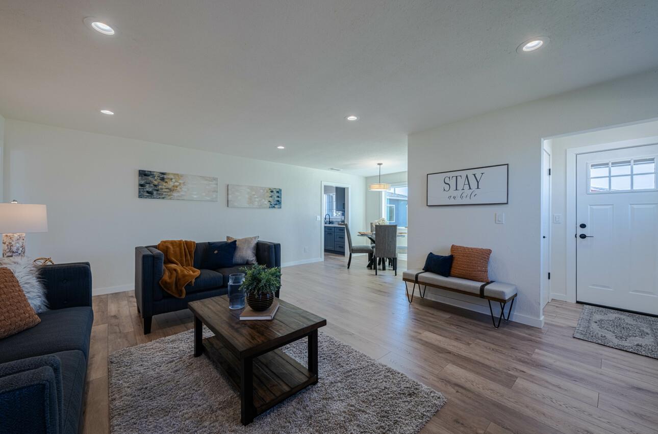 16 Sharon DR