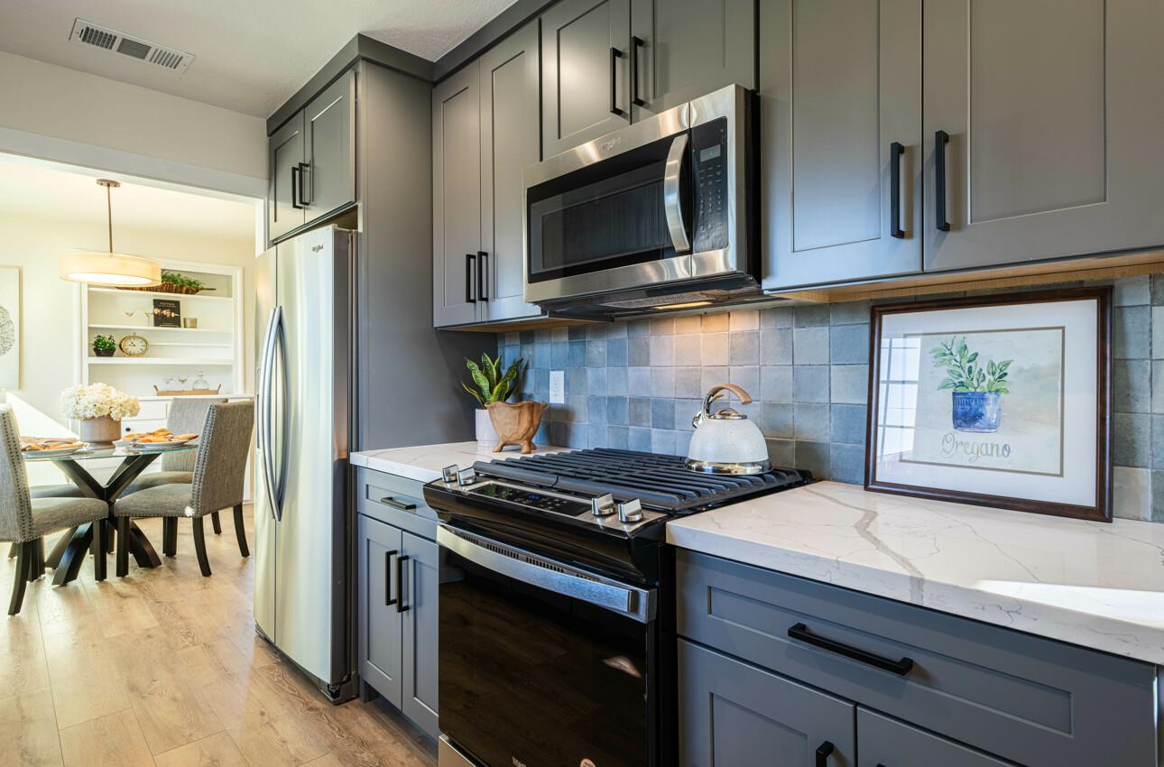 16 Sharon DR