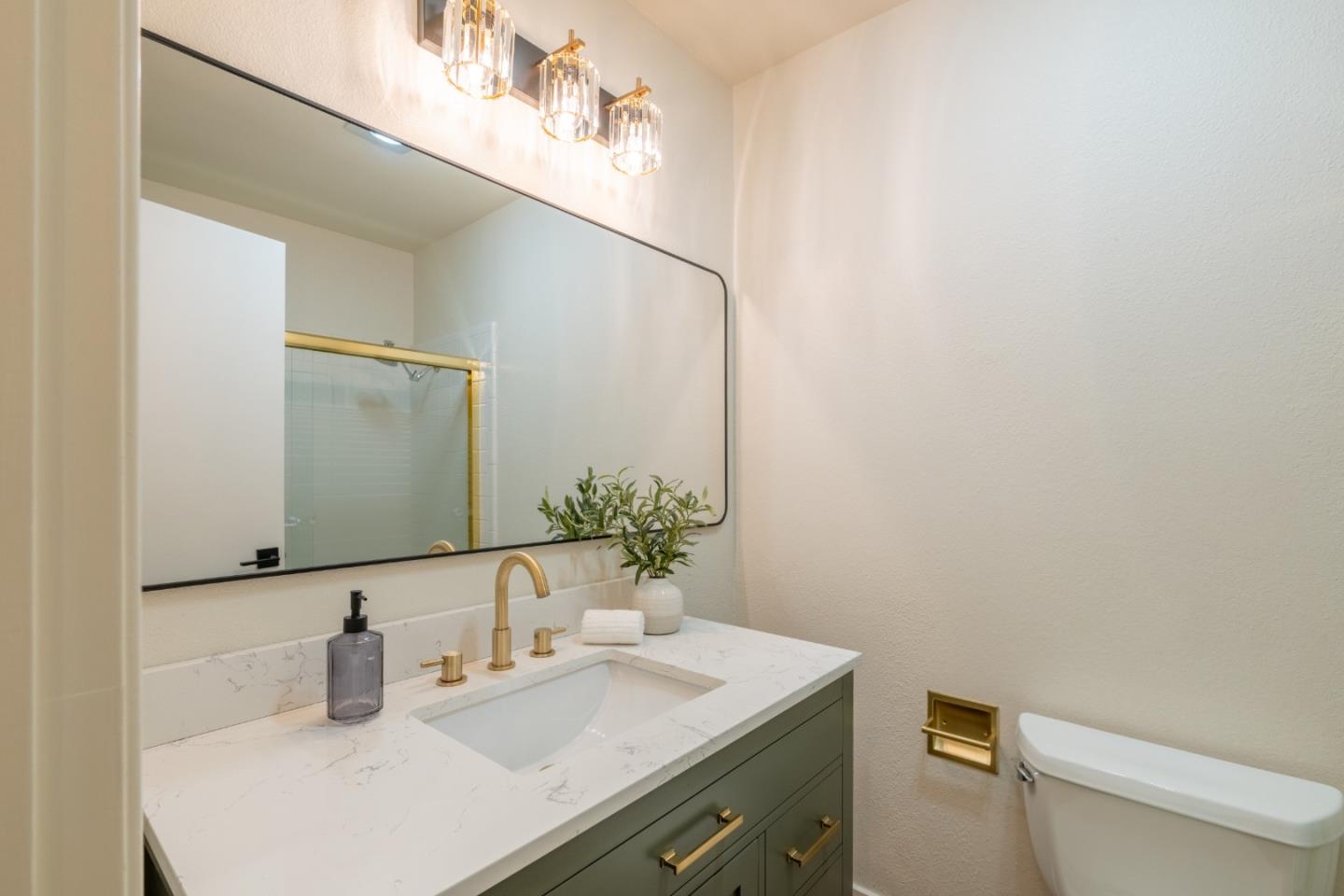 1360 Josselyn Canyon RD 33