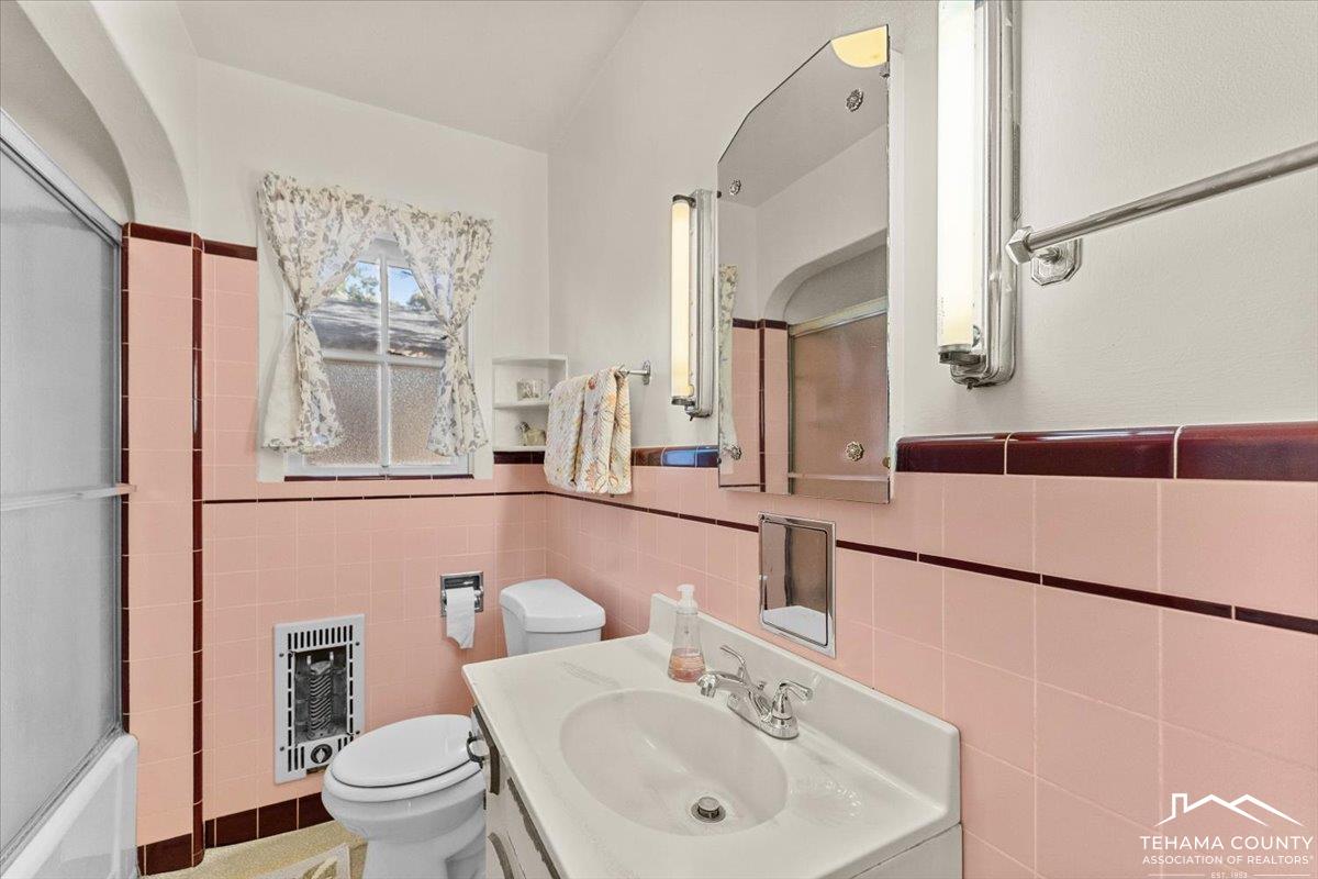 1120 Franklin Street