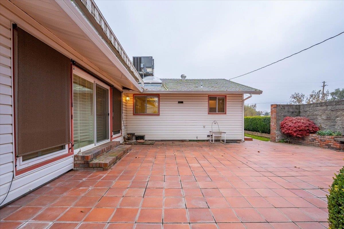 83 Damon Avenue