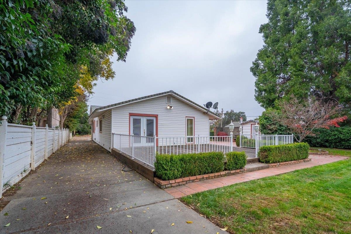 83 Damon Avenue