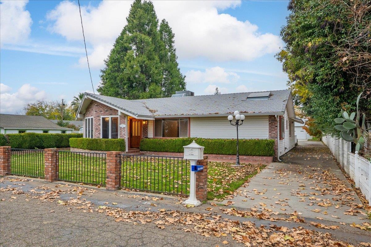 83 Damon Avenue