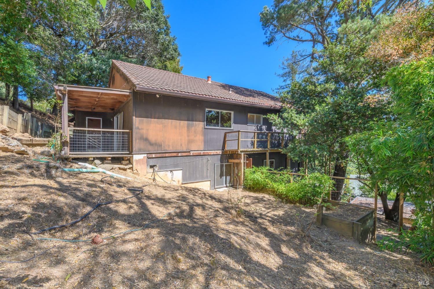 21 Roberts Avenue