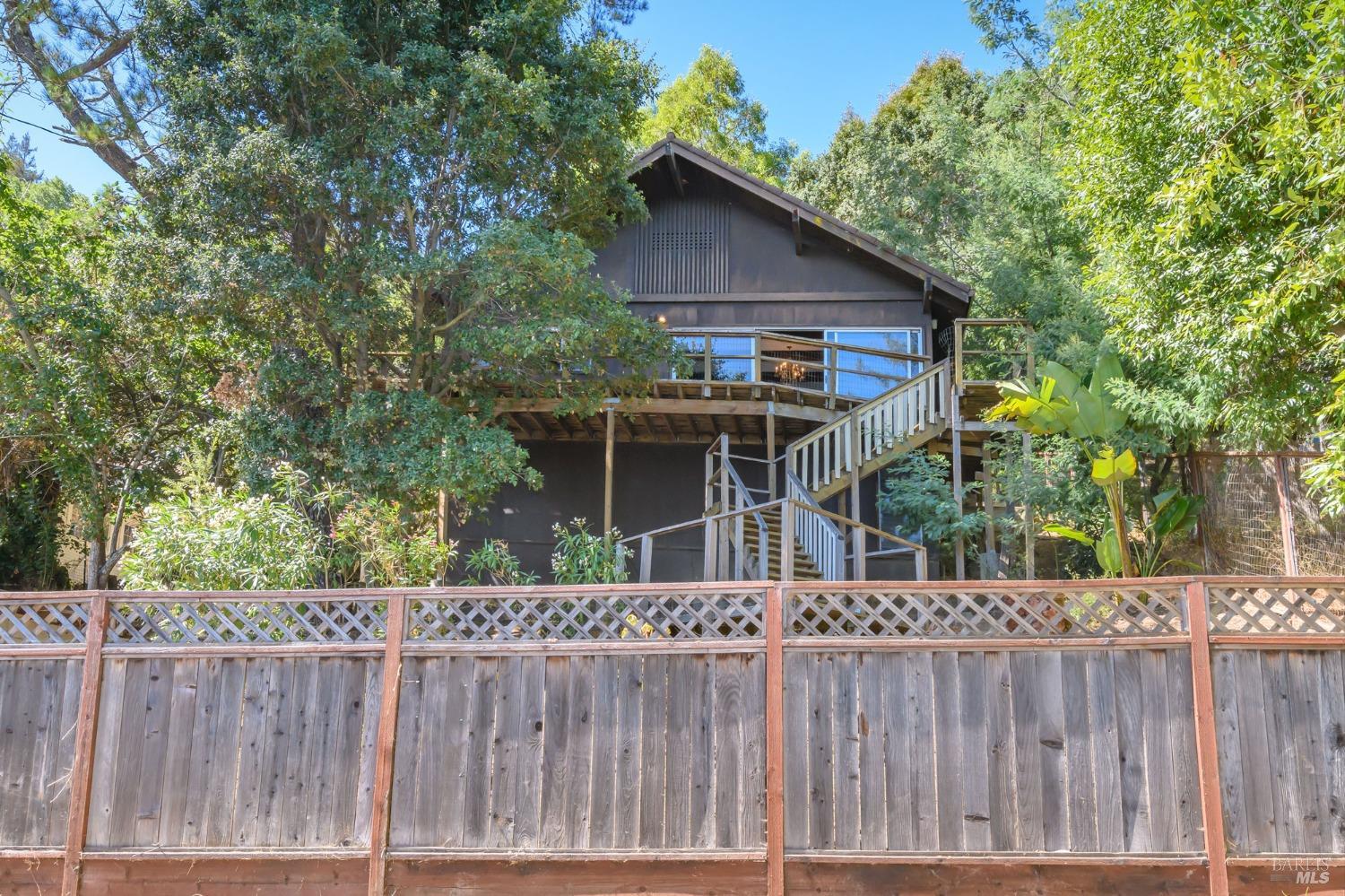 21 Roberts Avenue