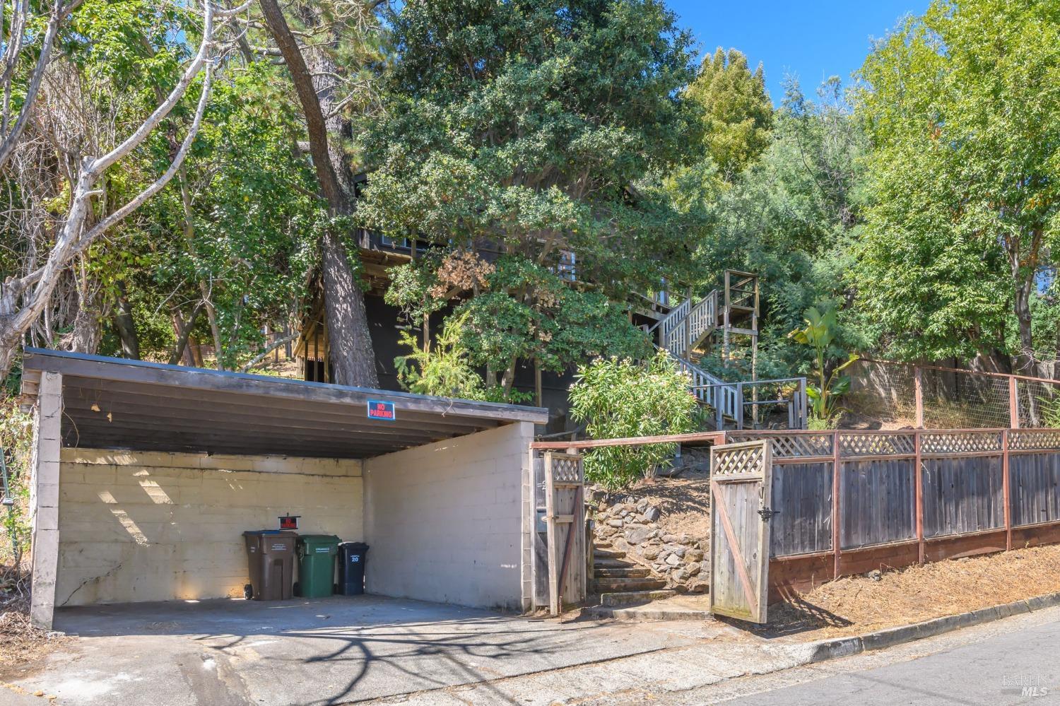 21 Roberts Avenue