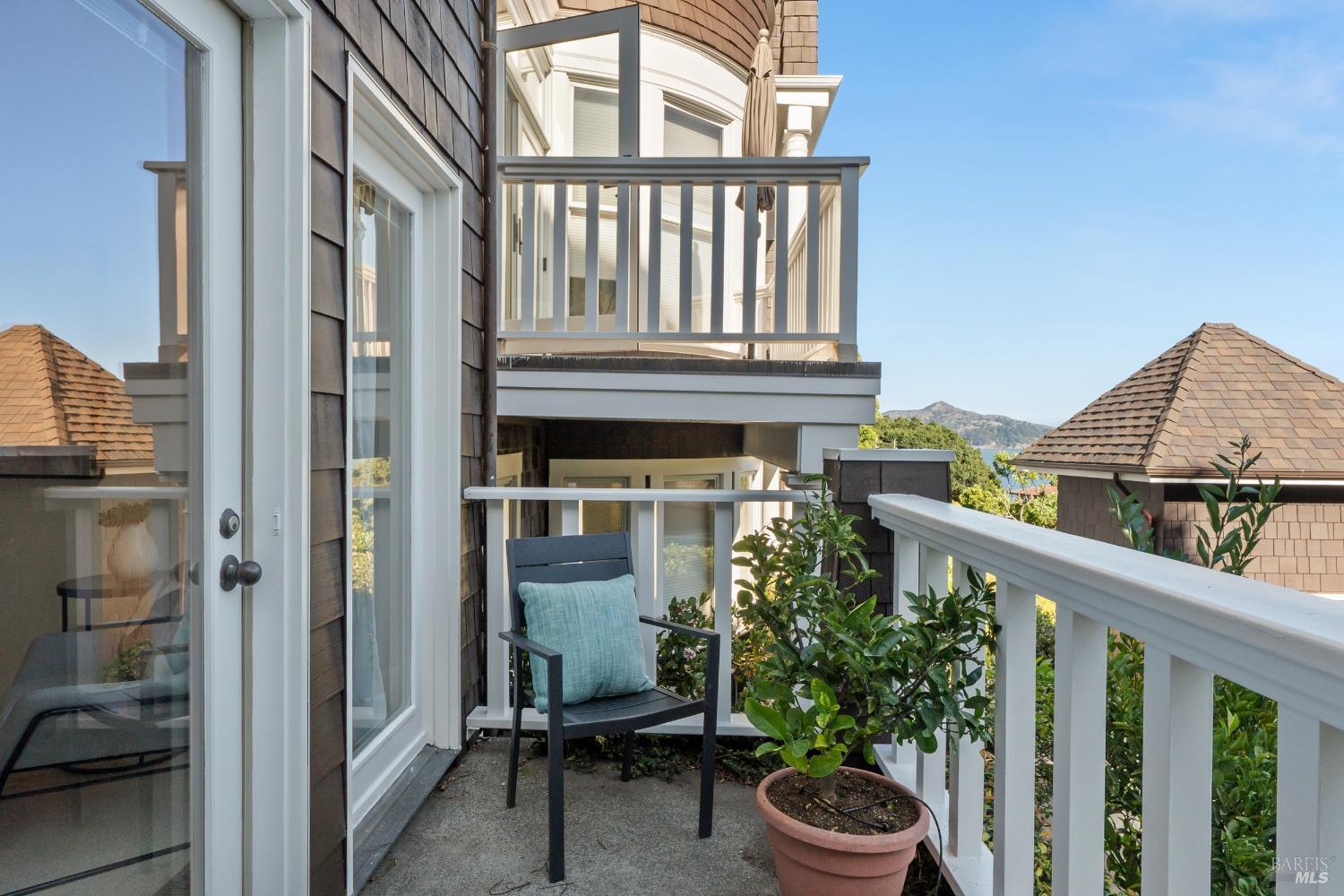 99 Bulkley Avenue