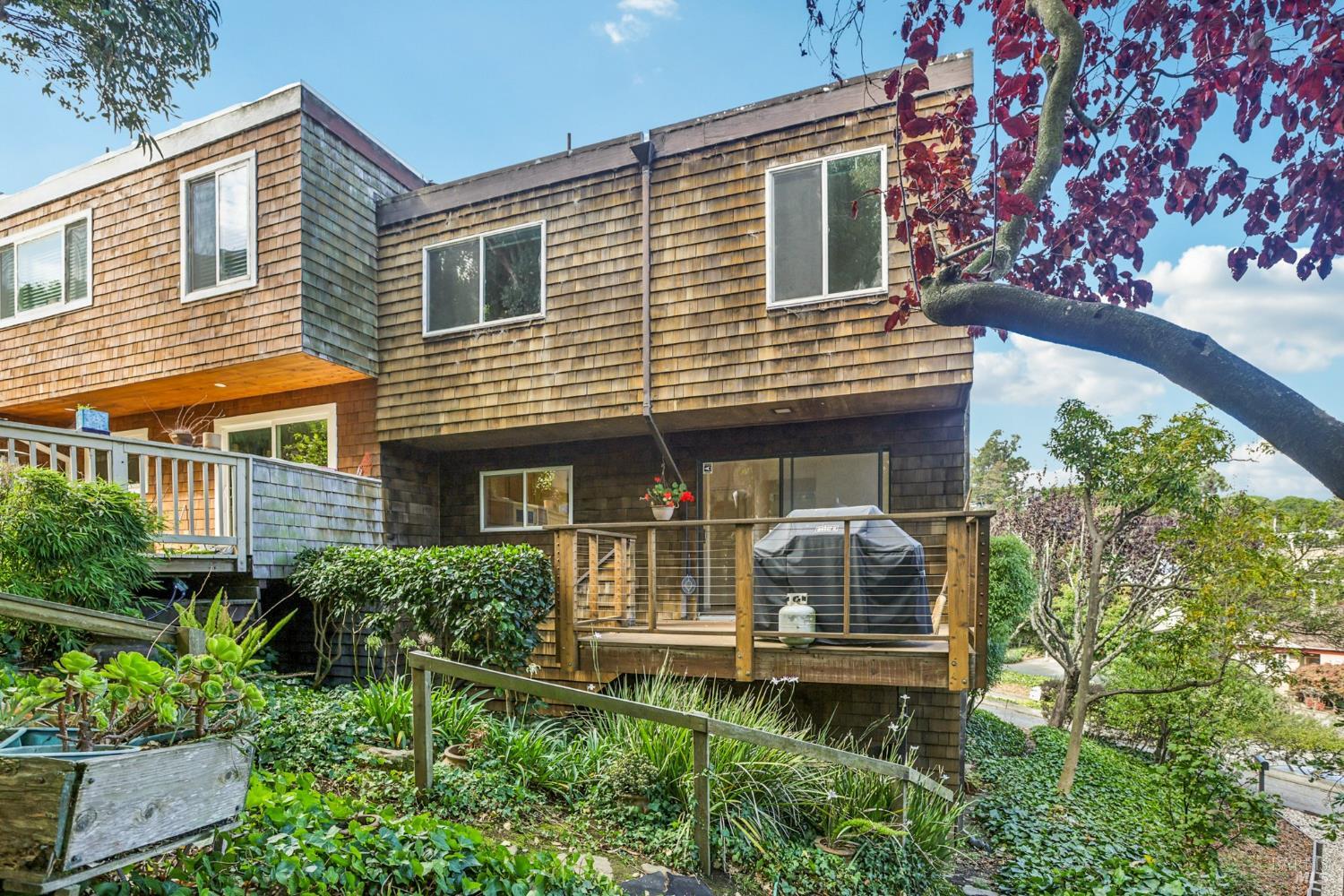 611 Nevada Street