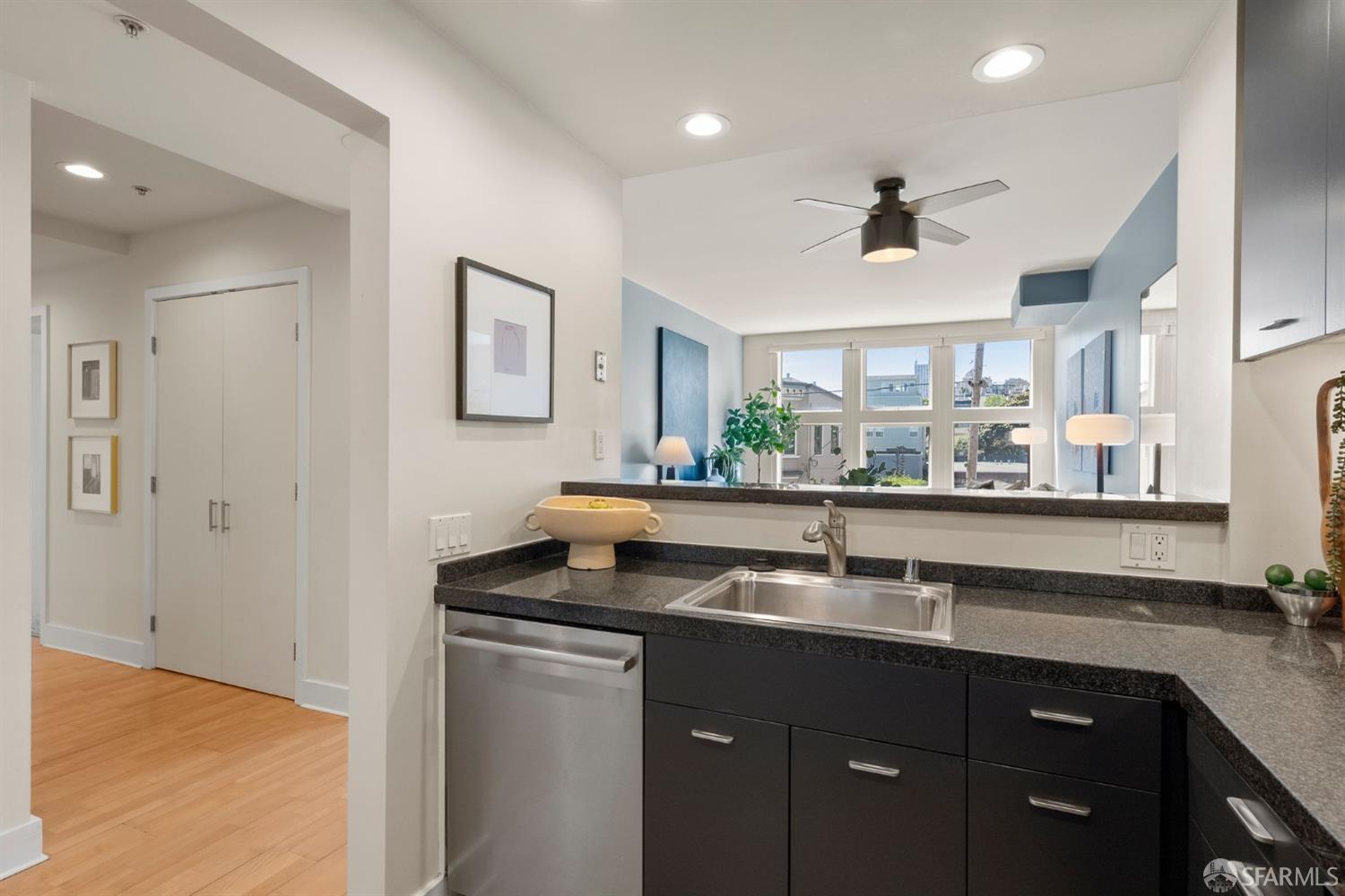 530 Chestnut Street # 303