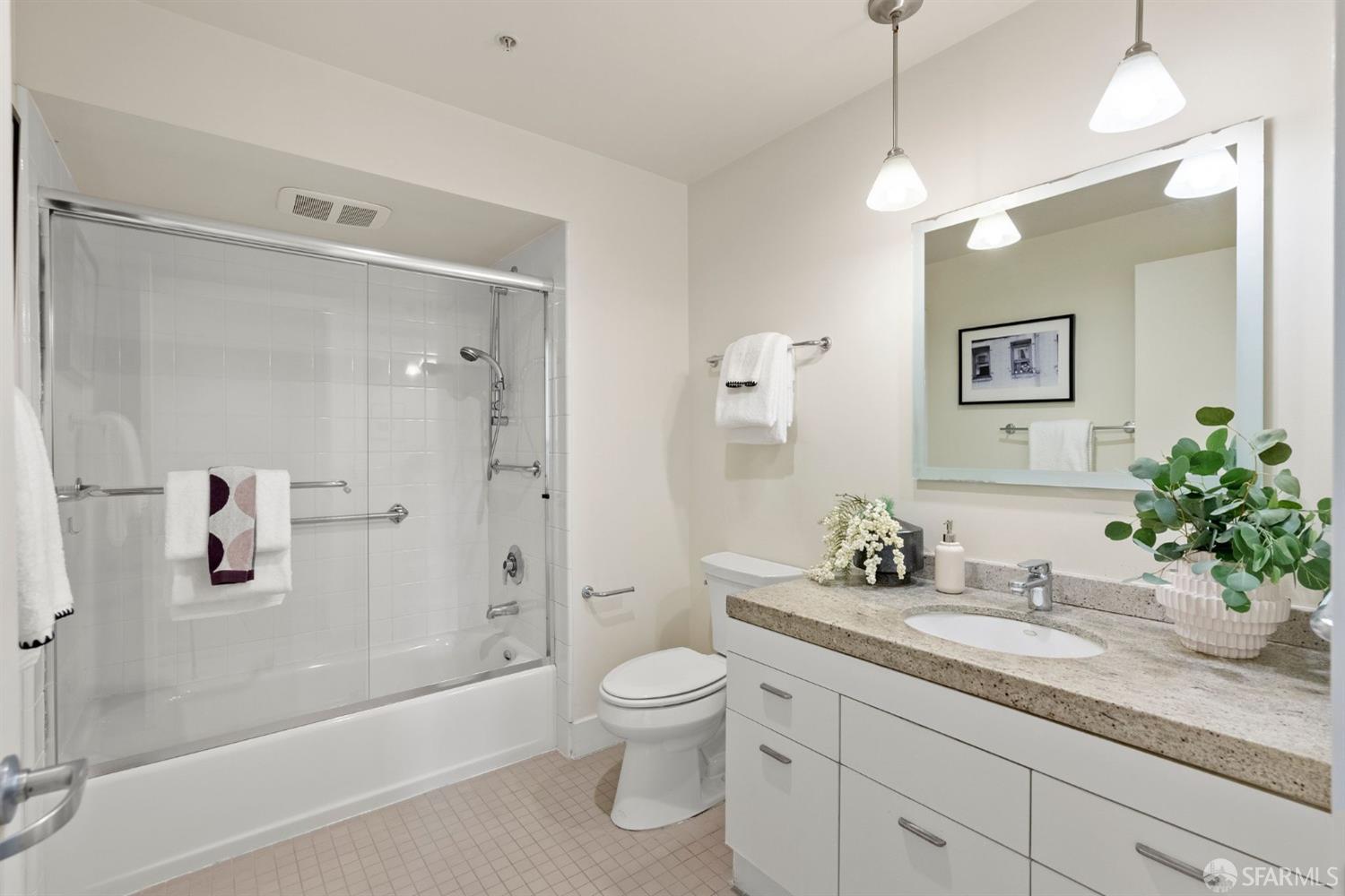 530 Chestnut Street # 303