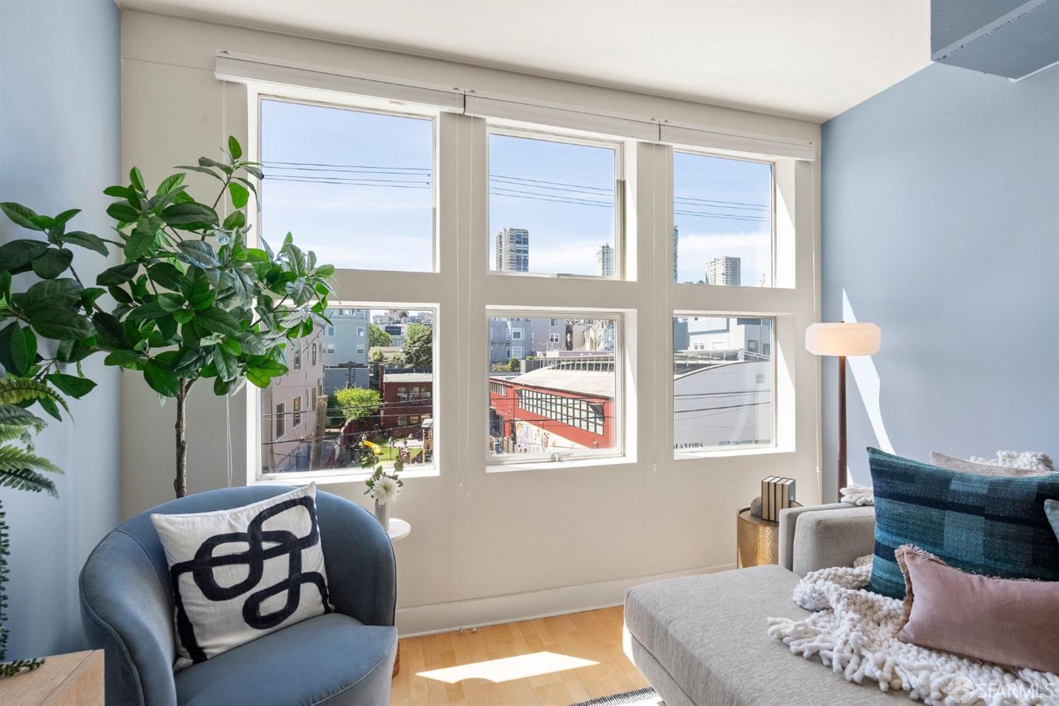 530 Chestnut Street # 303