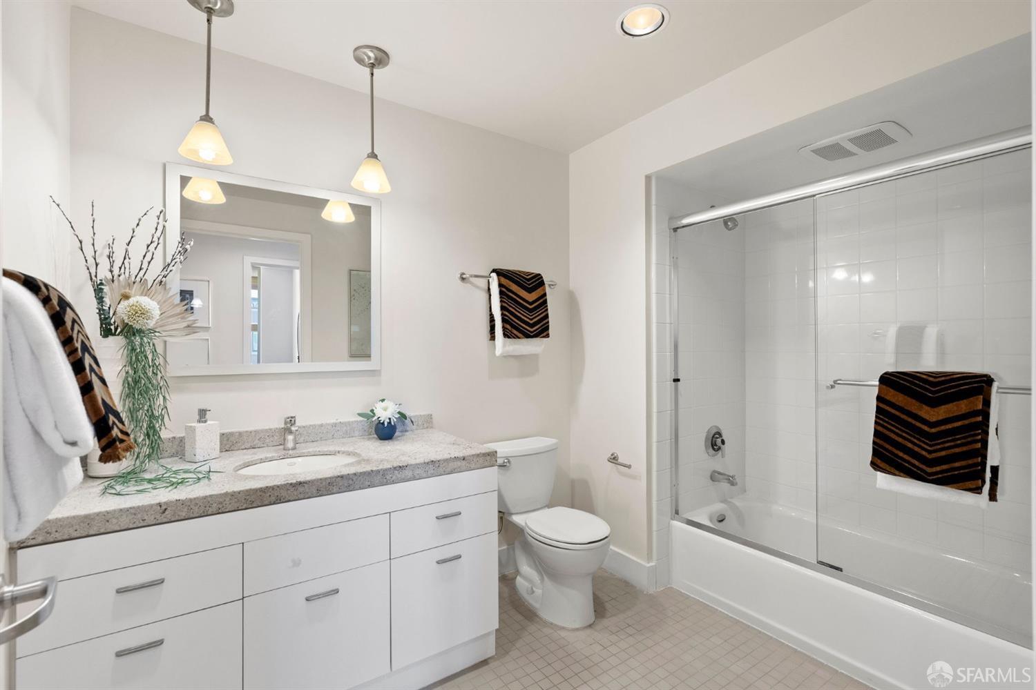 530 Chestnut Street # 303