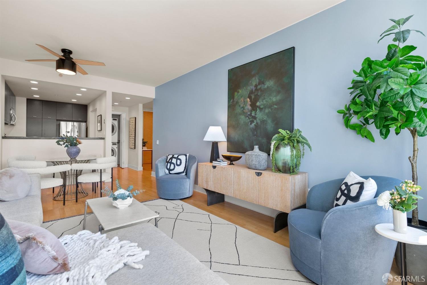 530 Chestnut Street # 303