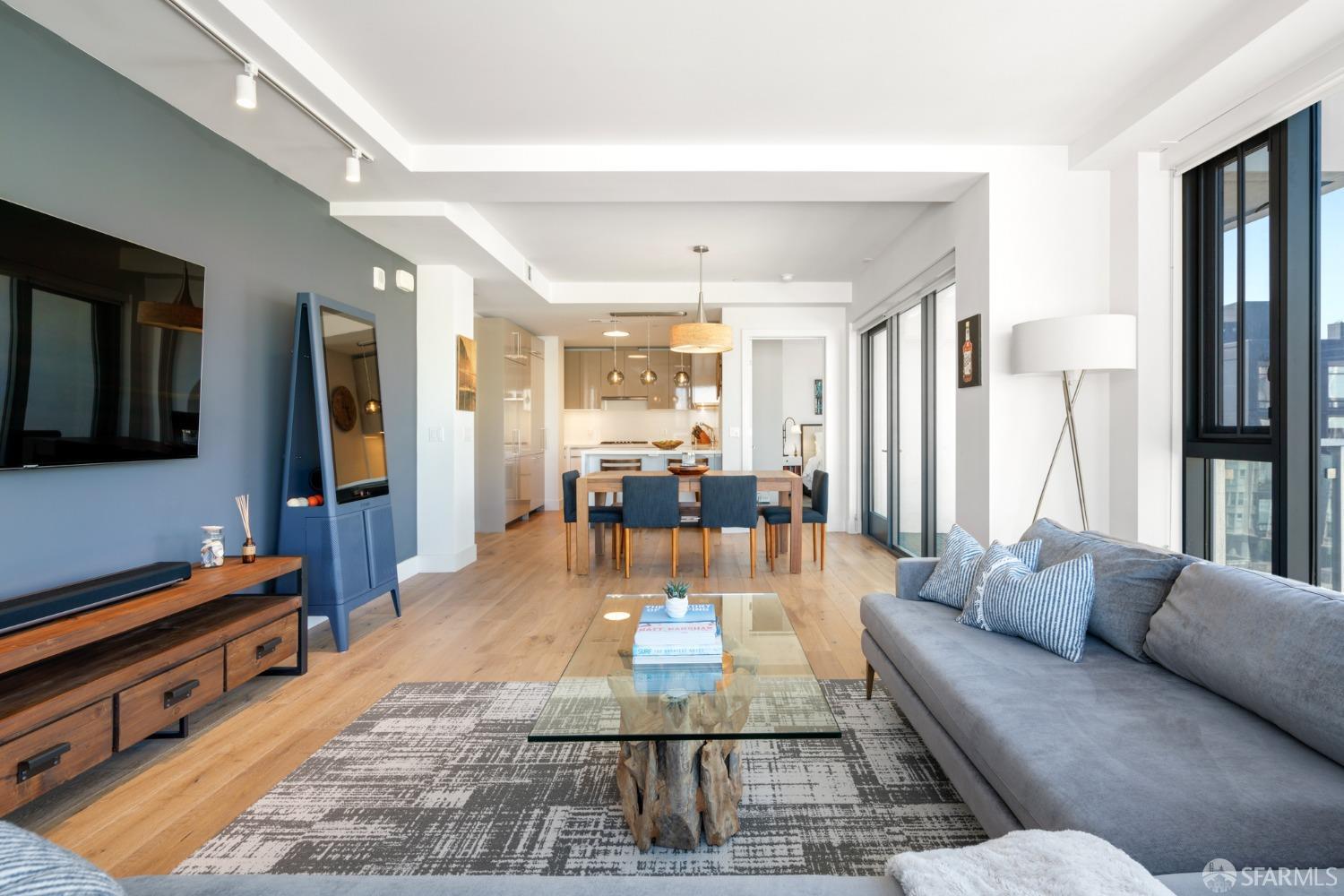 1450 Franklin Street # 801