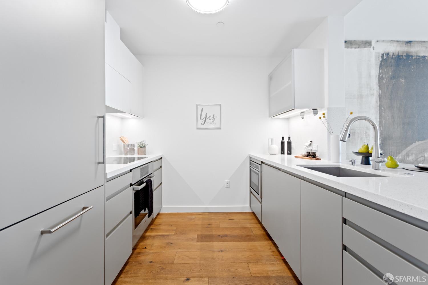 580 Hayes Street # 202