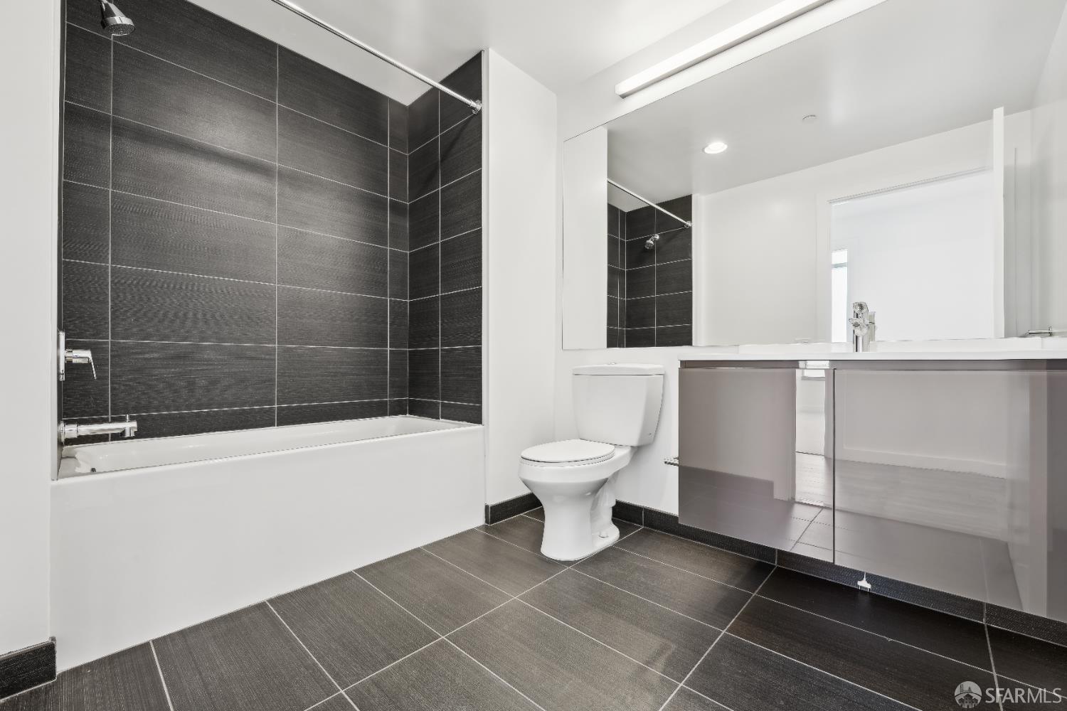 41 Tehama Street # 33