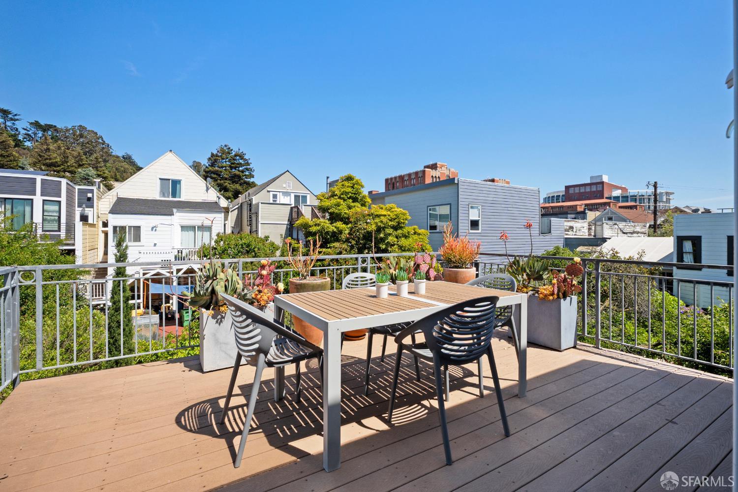 879 Hampshire Street