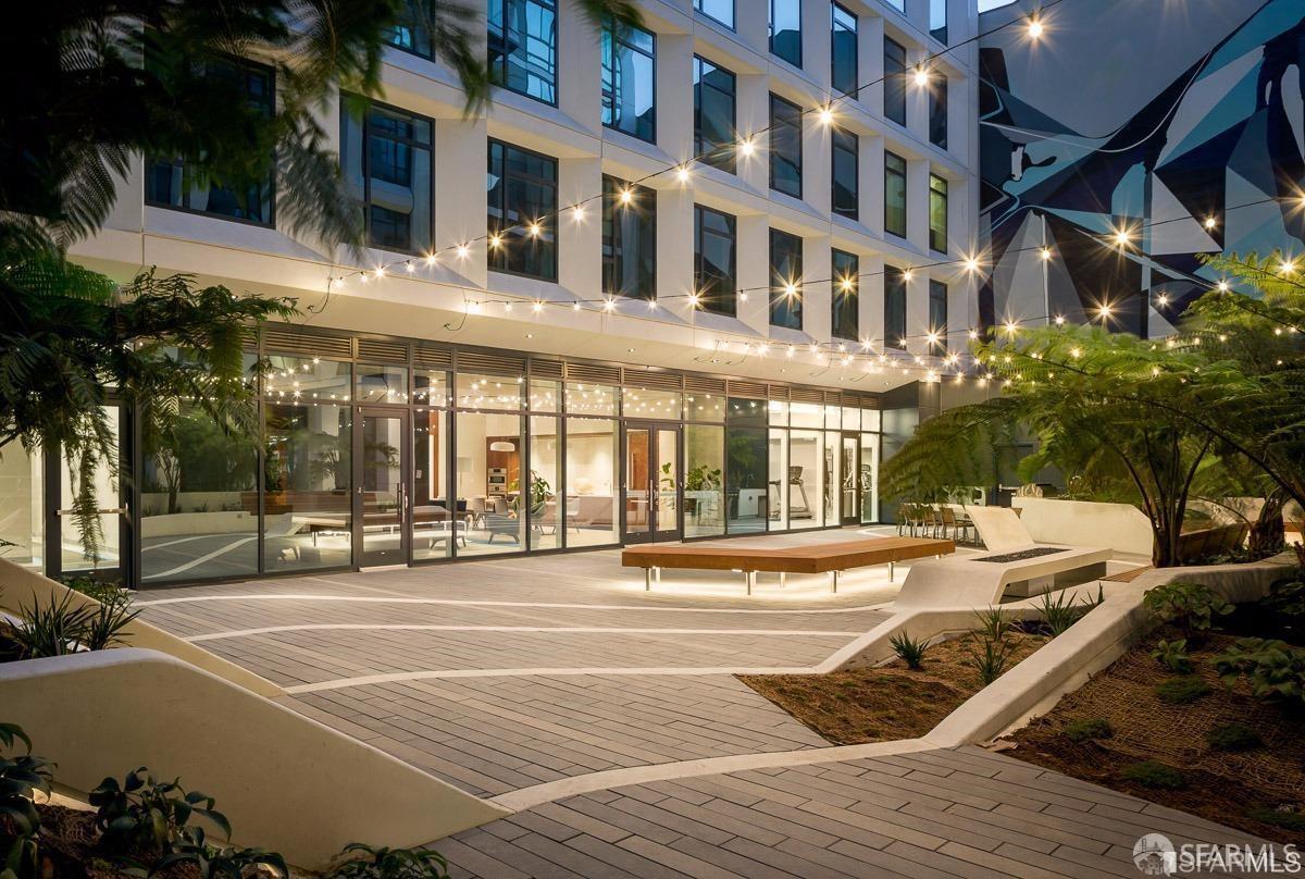 1688 Pine Street Unit: WPH04