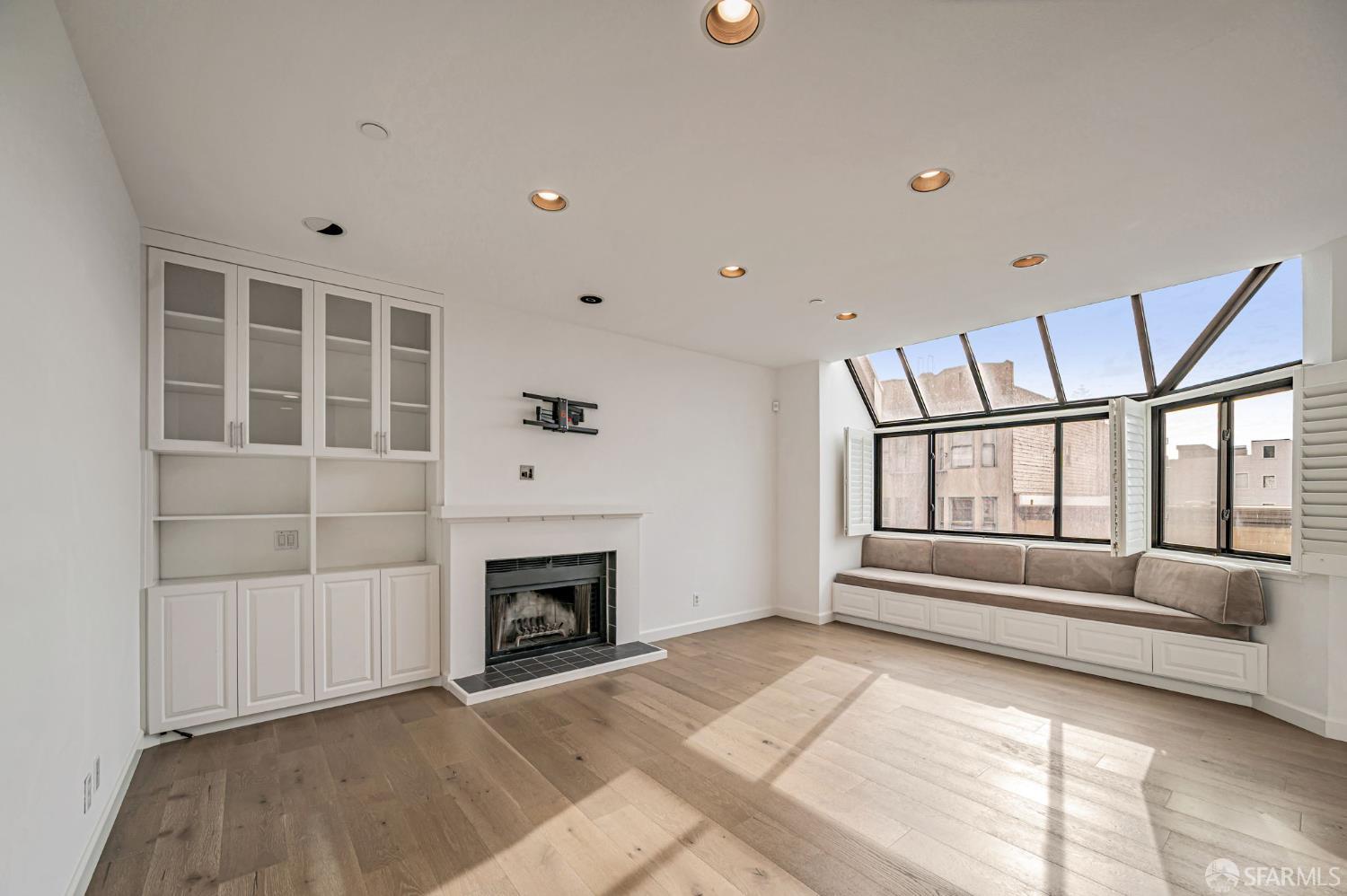 2185 Bush Street # 308