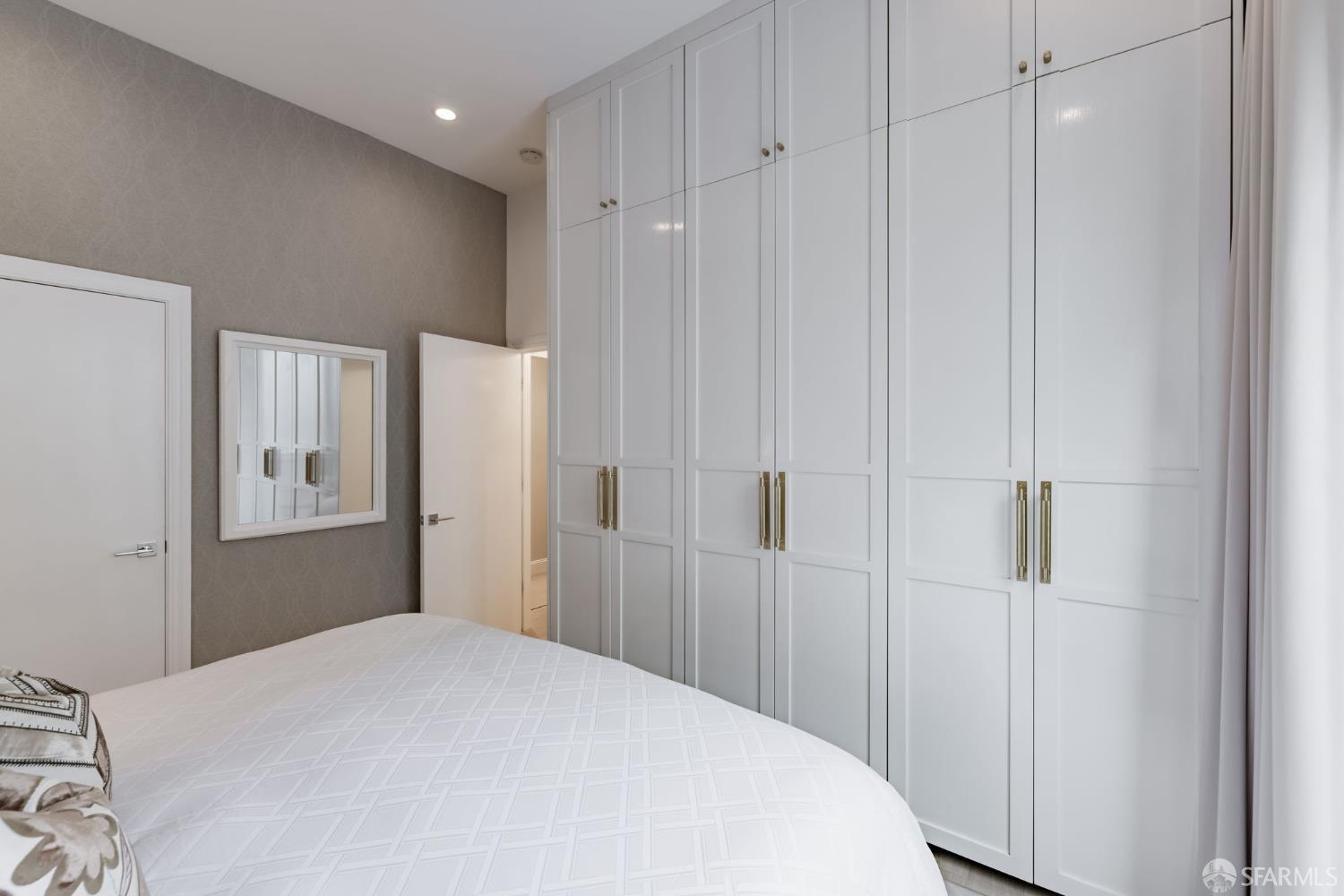 2217 Pacific Avenue # 4