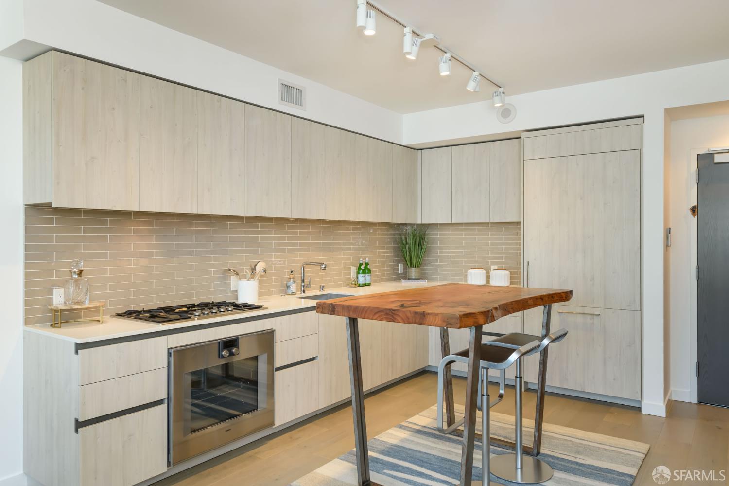 1000 3rd Street # 505