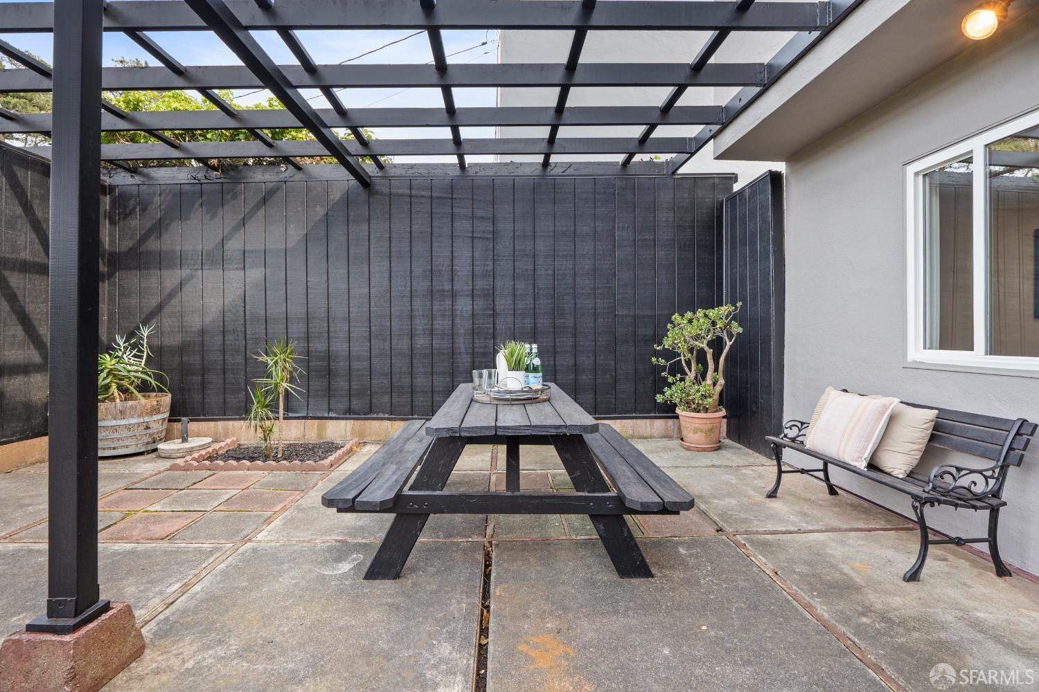81 Southridge Way
